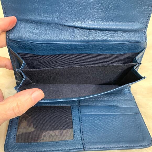 TOMMY HILFIGER Blue Pebbled Genuine Leather Flap Clutch Wallet - Picture 5 of 12
